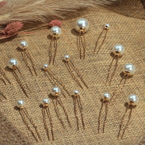 Bridal Hair Accessories – Elegant & Versatile Pieces for Your Wedding Day Look - Picture 1 of 4